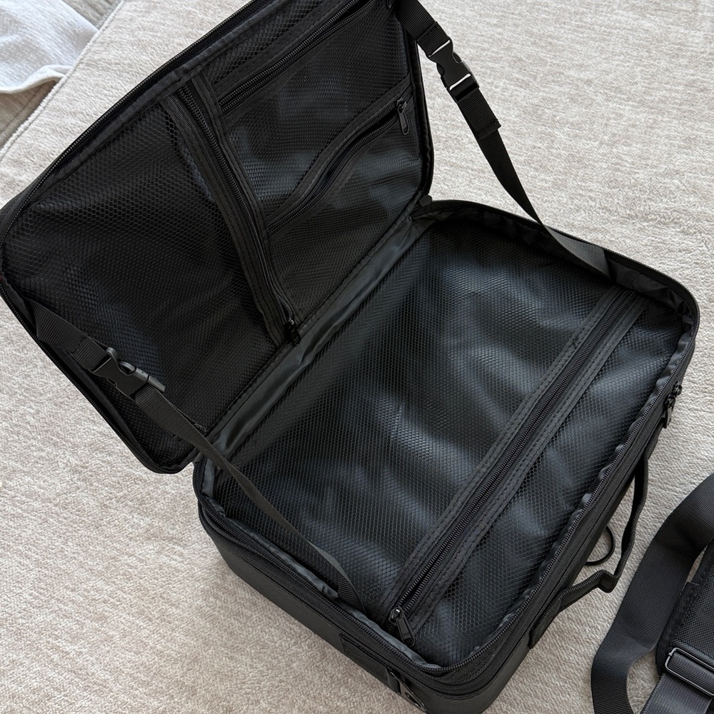 Large Makeup Organizer - Picture 6 of 17